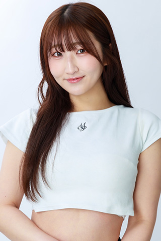 上瀬 ももな